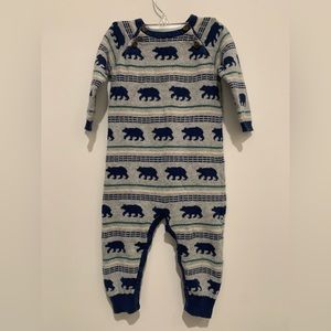 Hatley bear knit one pieces long sleeve suit. Size 6-9 months.